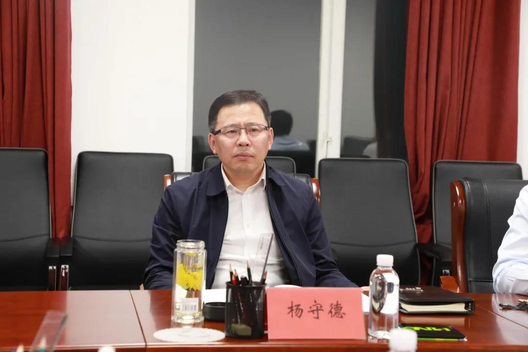 微信图片_20210508杨 伊3.jpg