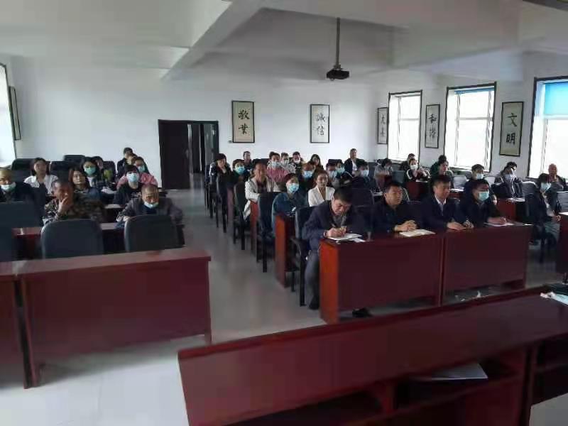 ed_1623220037124607.jpg 图为铁力市年丰乡党风廉政建设专题培训观众席照片.jpg