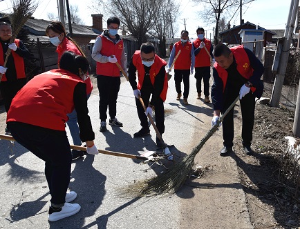ed_1623221103120303.jpg 图为铁力市纪委约彩365彩票app下载安装_365足球规则_约彩365怎么不能下载苹果ios版为民办实事主题党日活动照片.JPG