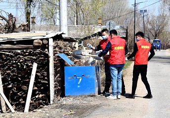 ed_1623221125108530.jpg 图为铁力市纪委约彩365彩票app下载安装_365足球规则_约彩365怎么不能下载苹果ios版为民办实事主题党日活动照片1.JPG