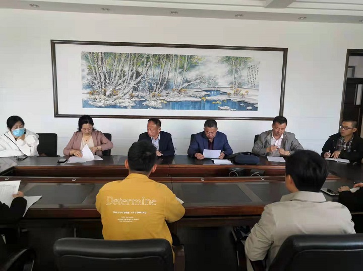 ed_1653960980890714.jpg 驻市卫健委组监督市一中招聘.jpg