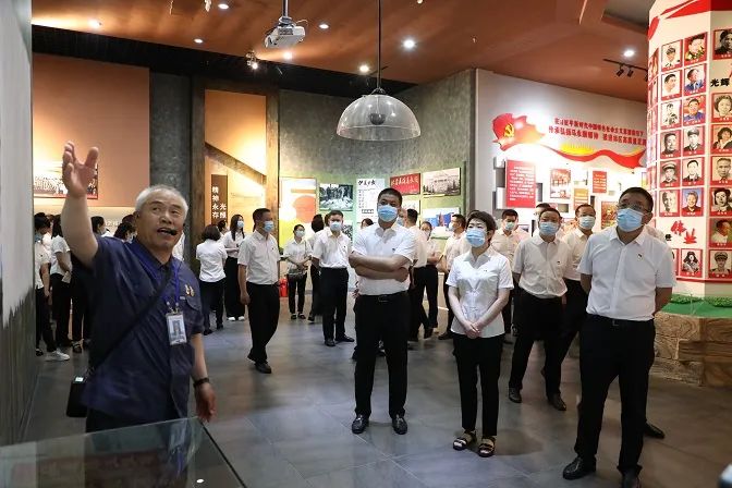 ed_1656406565920880.jpg 2.jpg