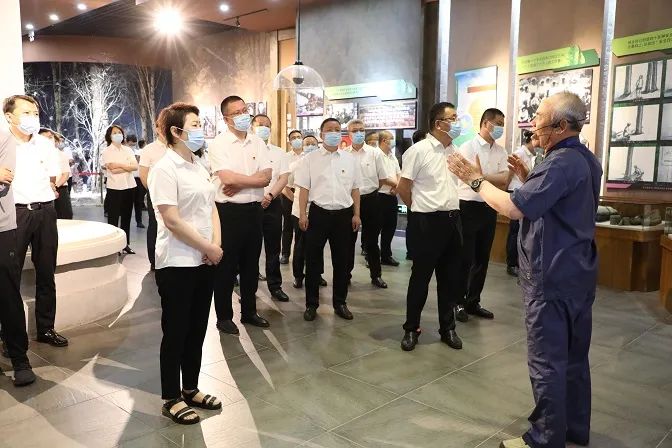 ed_1656406574957457.jpg 3.jpg